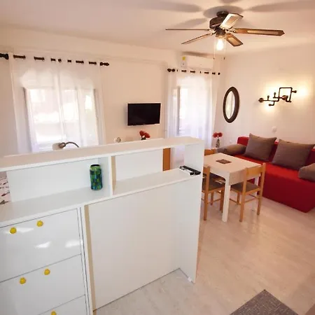 Skoric Volosko * אופטיה